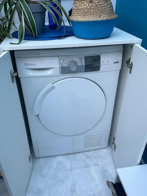 Atico Triana Con Terraza Apartamento Sevilha