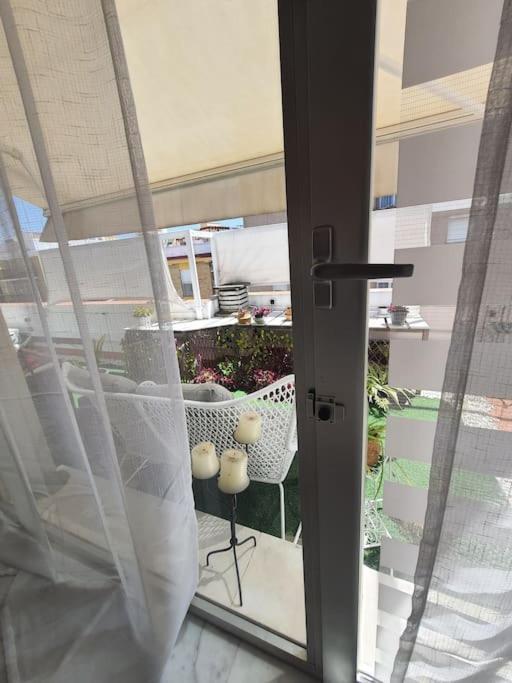 Atico Triana Con Terraza Apartment *