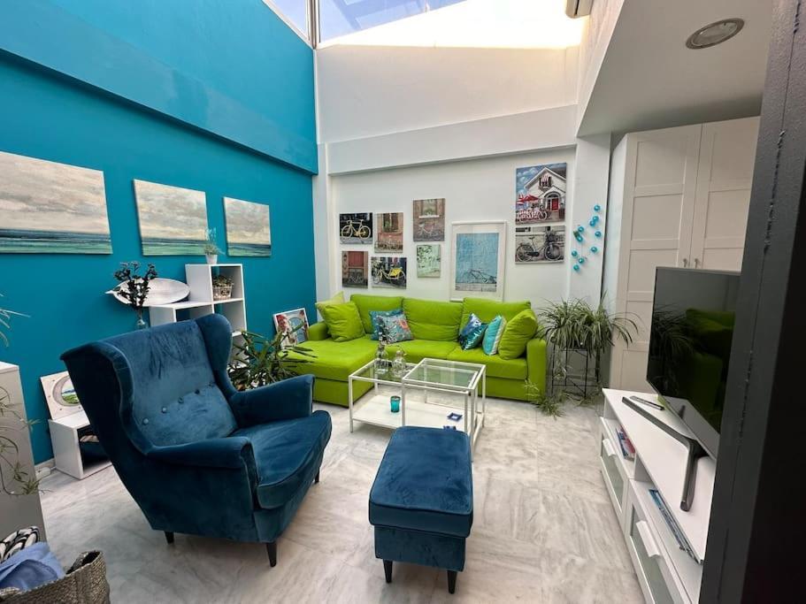 Atico Triana Con Terraza Apartment *